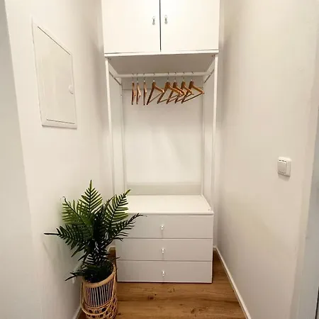 Stayroom I 