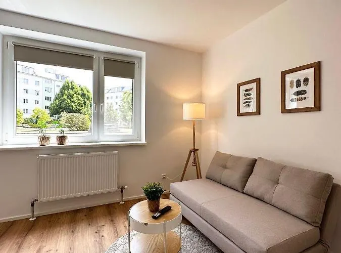 Stayroom I Woody2 Neben Donaulände Lägenhet